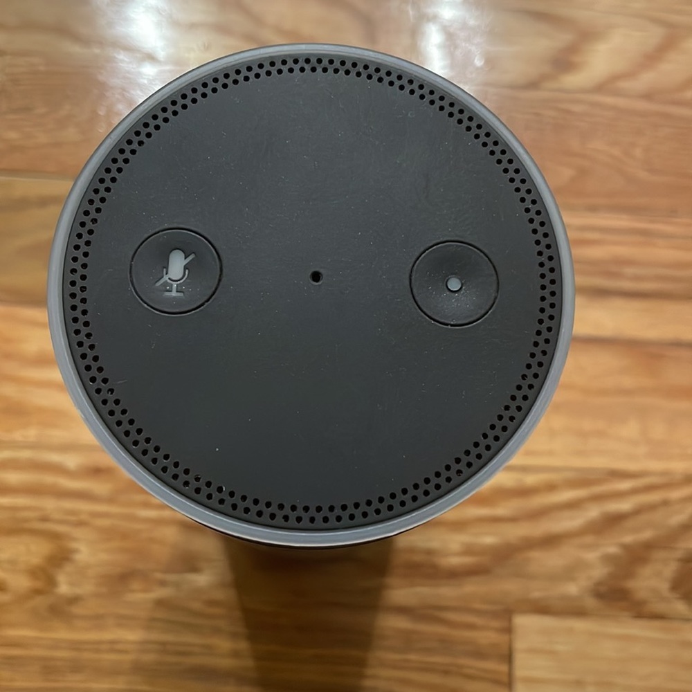 Amazon Echo Plus - Picture 2 of 3